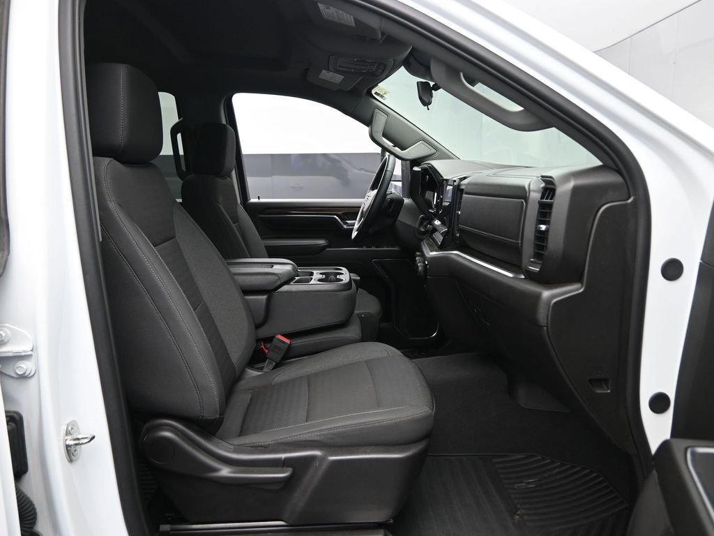 Used 2024 Chevrolet Silverado 2500 LT w/ Convenience Package image 30