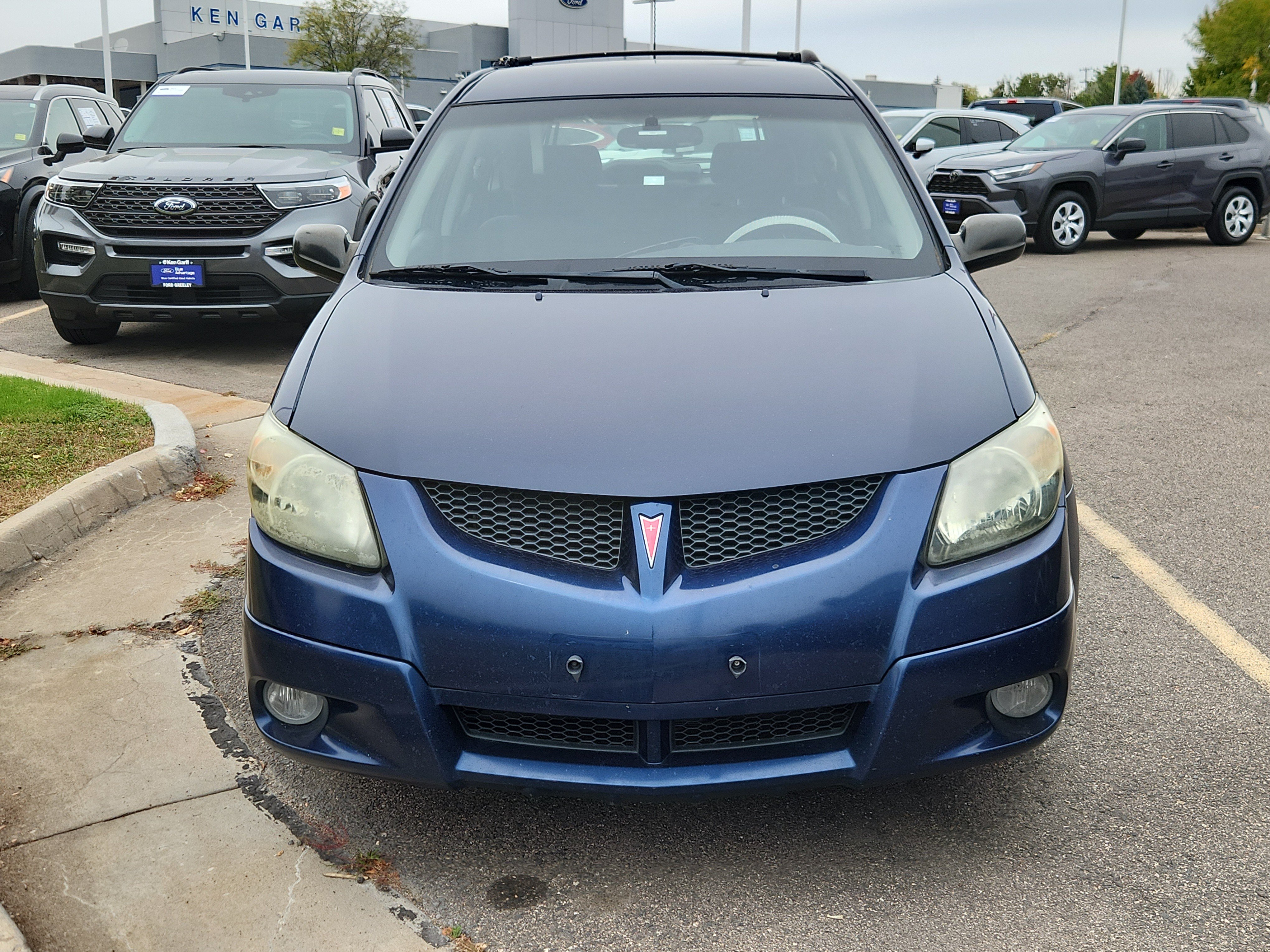 Used 2004 Pontiac Vibe w/ Power Group Value Package FWD image 2