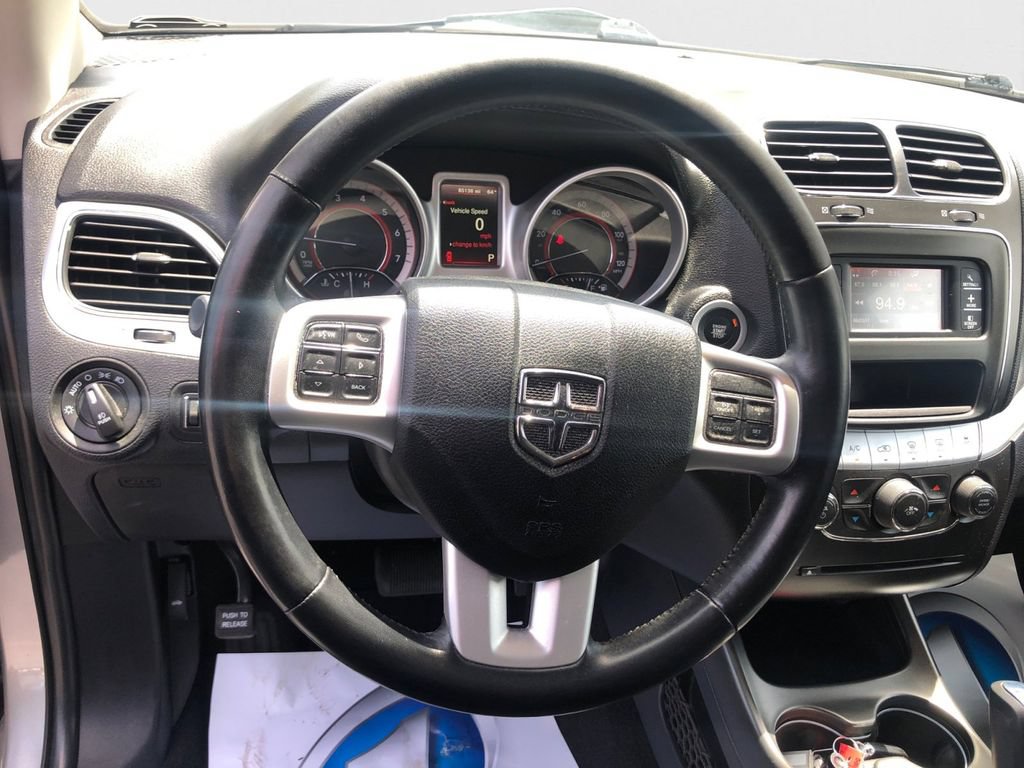 Used 2019 Dodge Journey SE w/ Connectivity Group FWD image 17