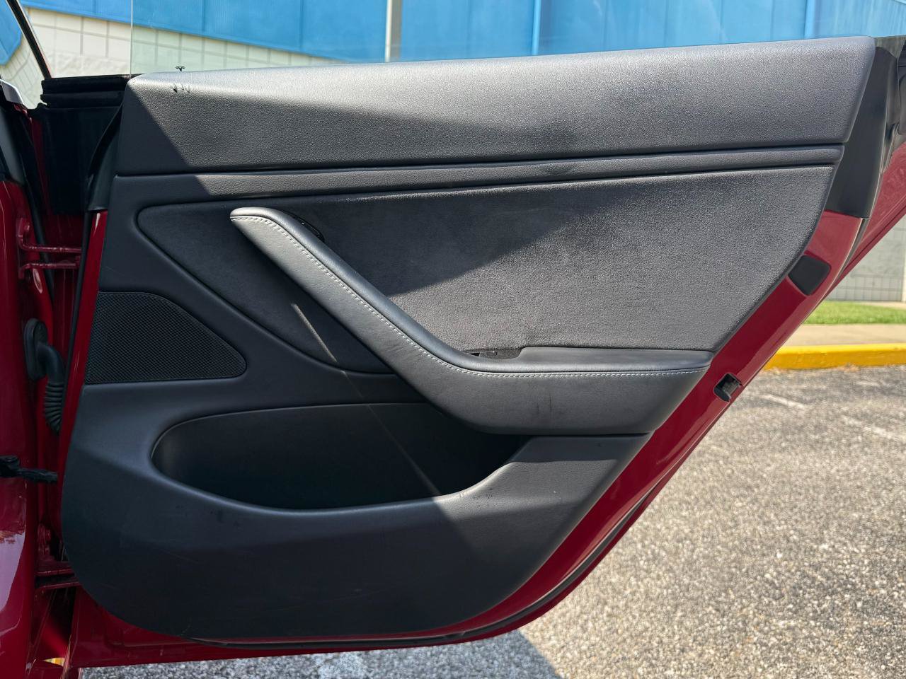 Used 2017 Tesla Model 3 Long Range RWD image 17