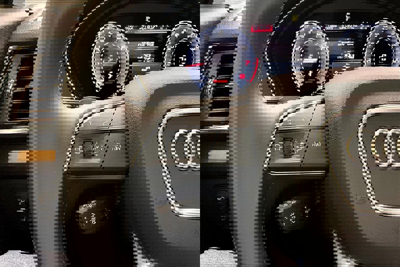 Certified 2025 Audi Q5 2.0T Premium Plus w/ Premium Plus Package image 23