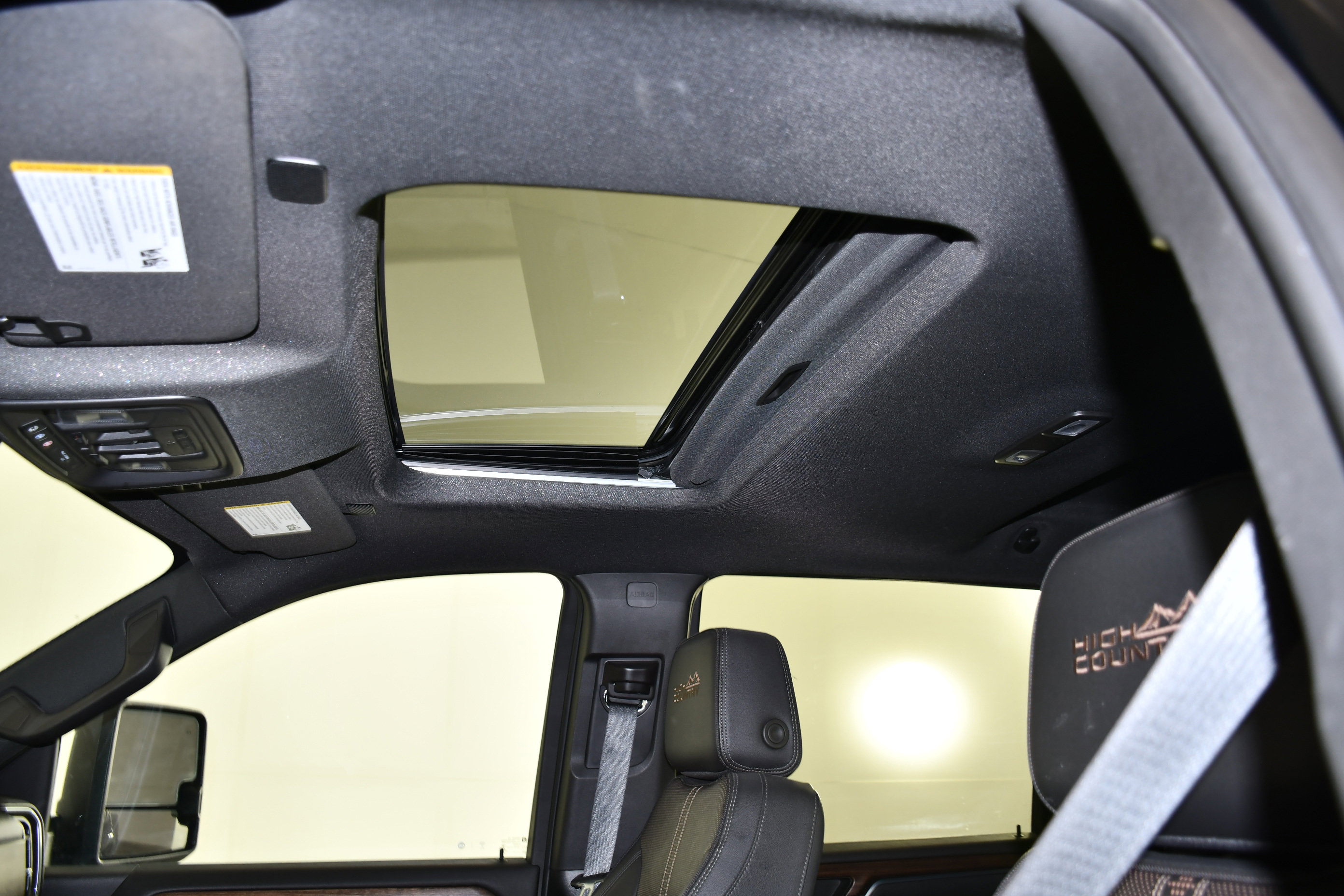 Used 2024 Chevrolet Silverado 3500 High Country w/ High Country Premium Package AWD/4WD image 46