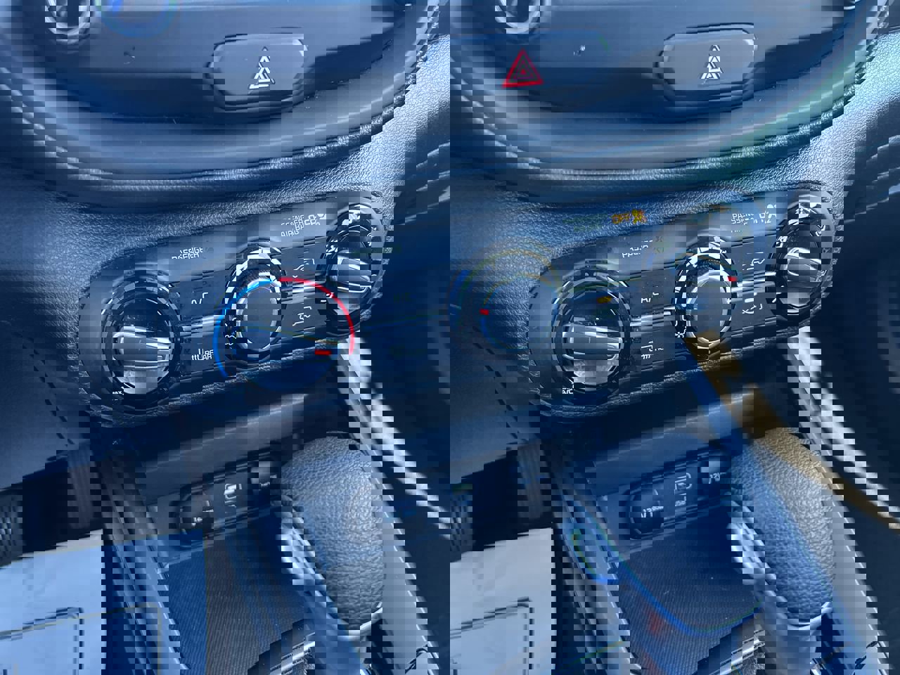 Used 2024 Kia Soul LX w/ Option Group 015 image 27