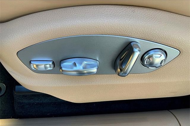 Certified 2026 Porsche Macan AWD/4WD image 31