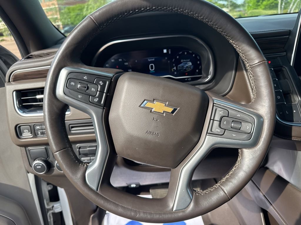 Certified 2022 Chevrolet Suburban LT w/ LT Signature Package image 21