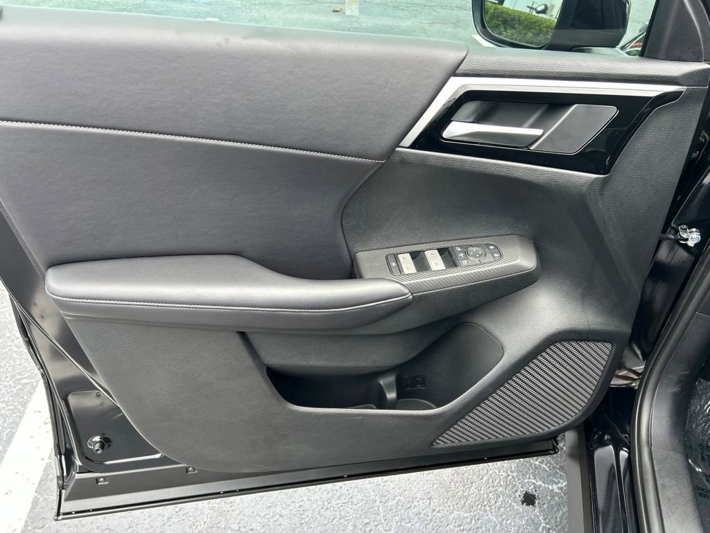 New 2026 Nissan Rogue SL AWD/4WD image 12