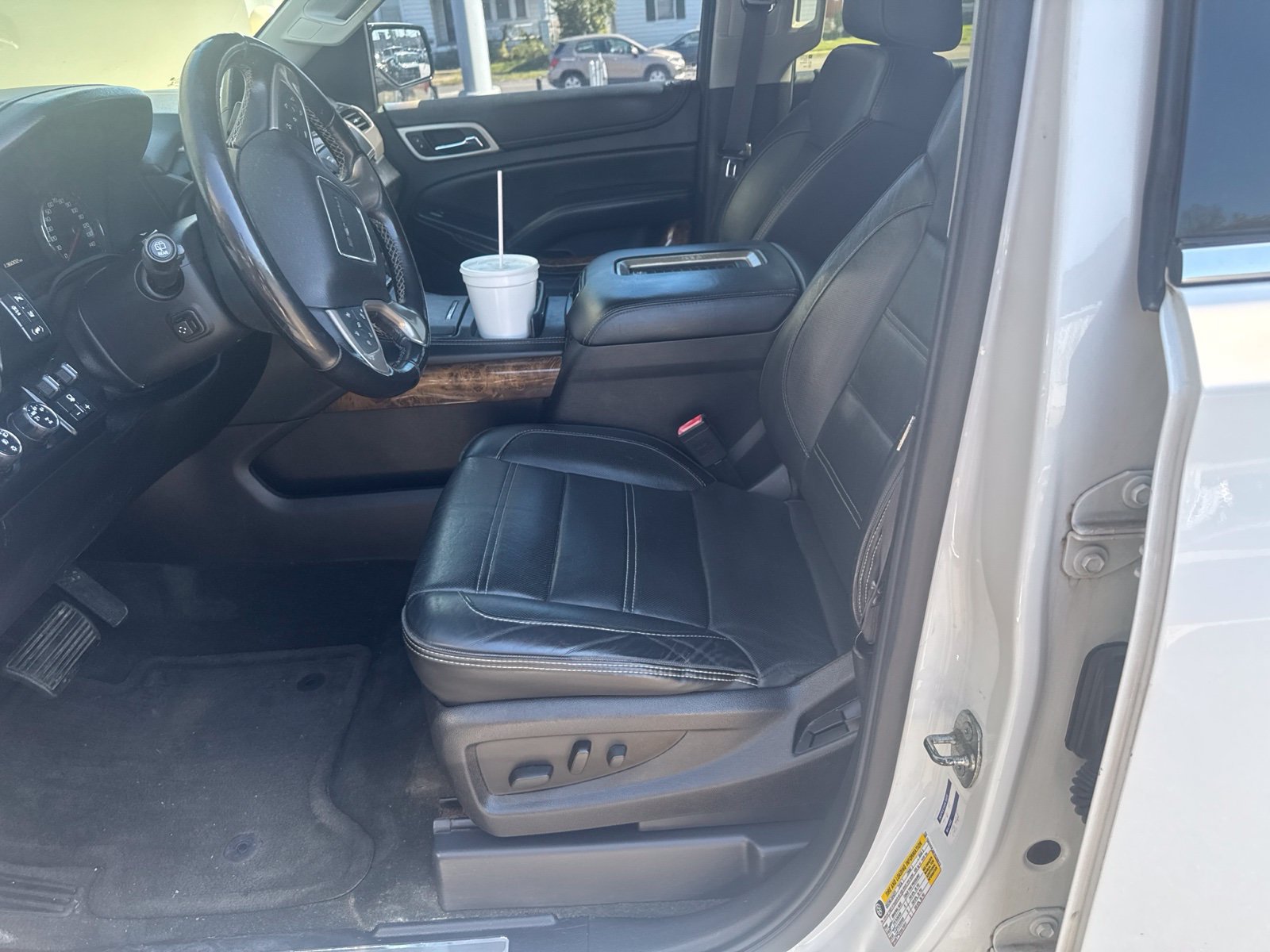 Used 2015 GMC Yukon Denali w/ Open Road Package AWD/4WD image 7