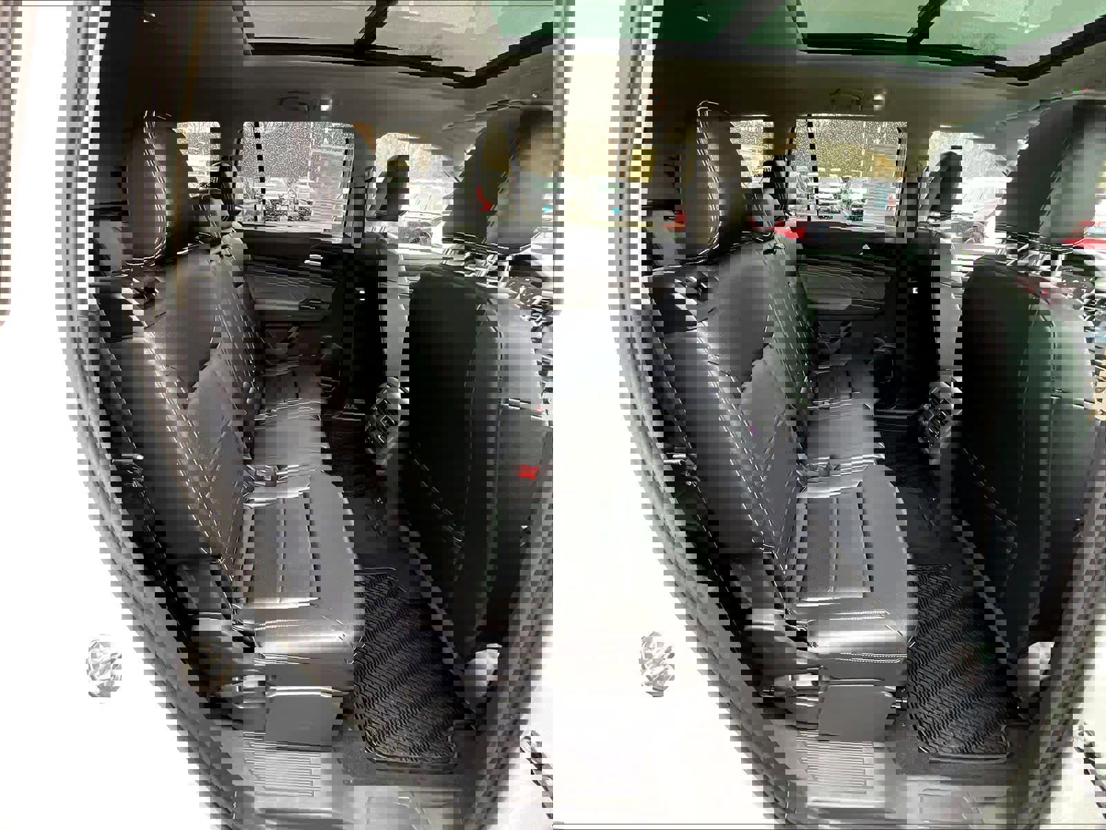 Used 2023 Volkswagen Atlas SE image 16