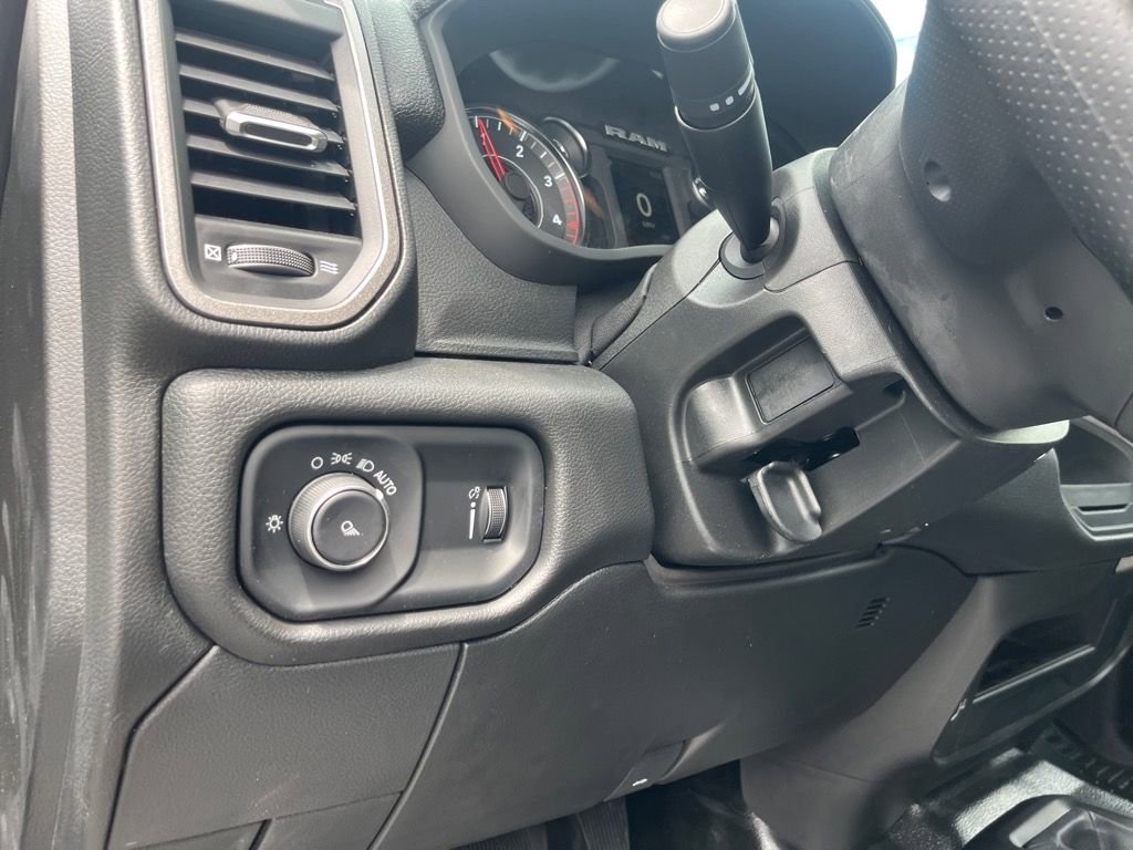 Used 2024 RAM 2500 Tradesman w/ Chrome Appearance Group image 9