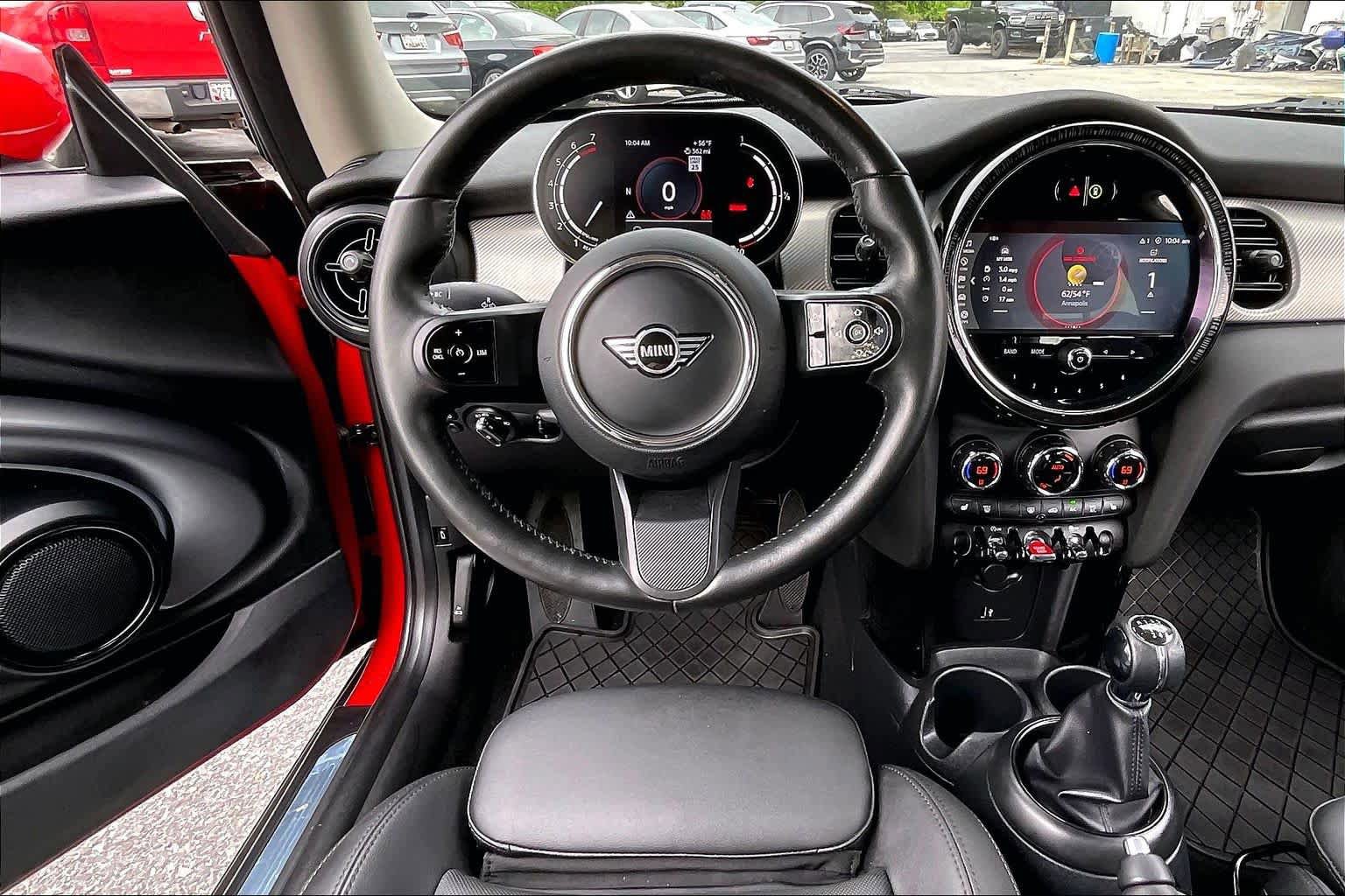Used 2024 MINI Cooper 2-Door Hardtop FWD image 5