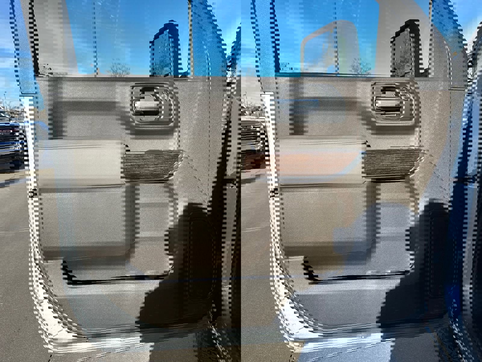 New 2026 GMC Sierra 2500 SLE w/ SLE Convenience Package image 12