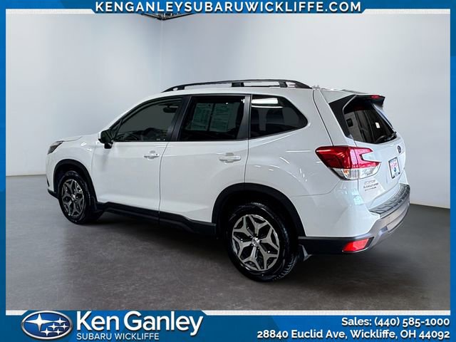 Certified 2022 Subaru Forester Premium w/ Popular Package #1 AWD/4WD image 3