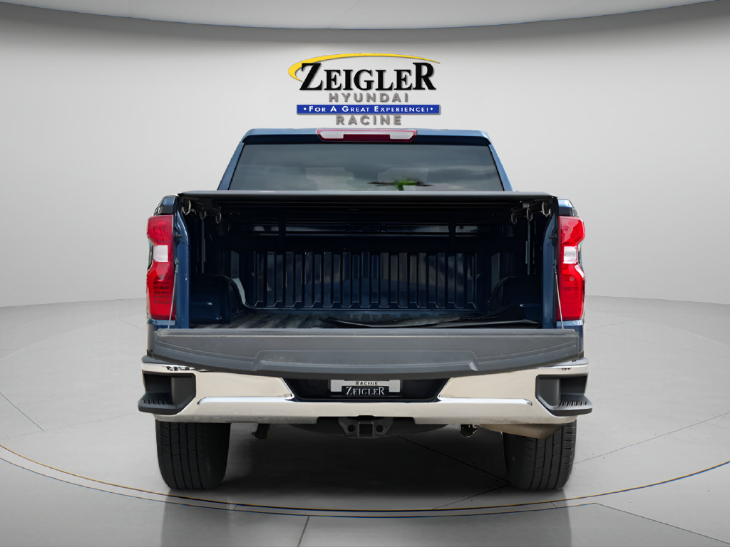 Used 2023 Chevrolet Silverado 1500 LT AWD/4WD image 10