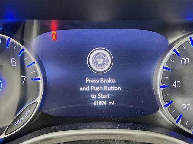 Used 2023 Chrysler Pacifica Touring-L FWD image 9