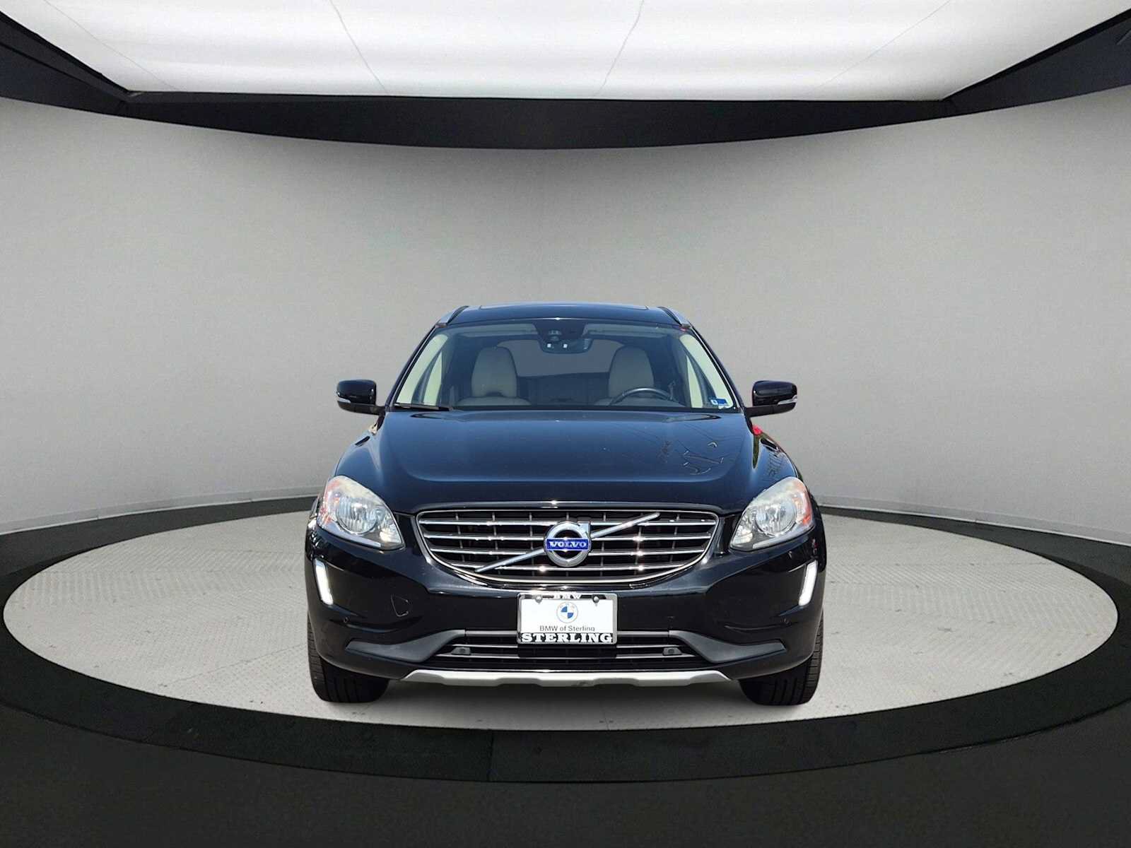 Used 2016 Volvo XC60 T5 Premier w/ Proximity Package AWD/4WD image 3