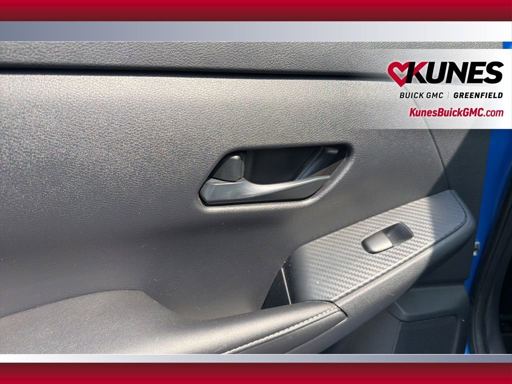 Used 2025 Nissan Sentra SV FWD image 36
