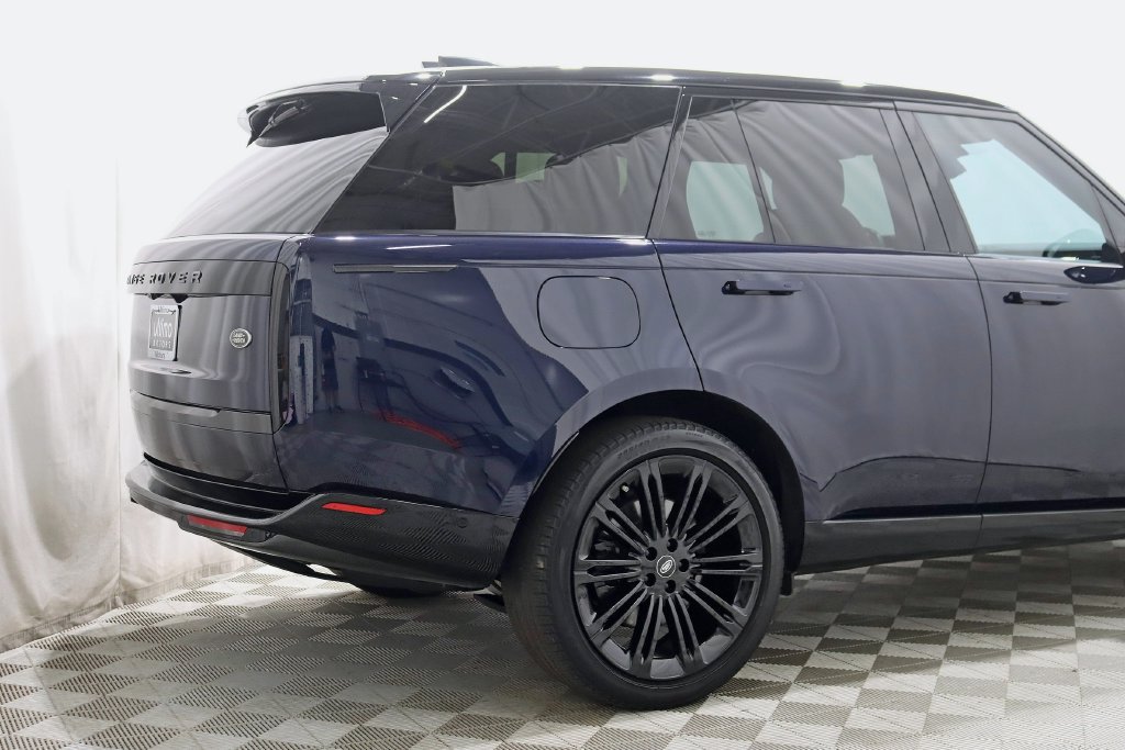 Used 2023 Land Rover Range Rover SE AWD/4WD image 10