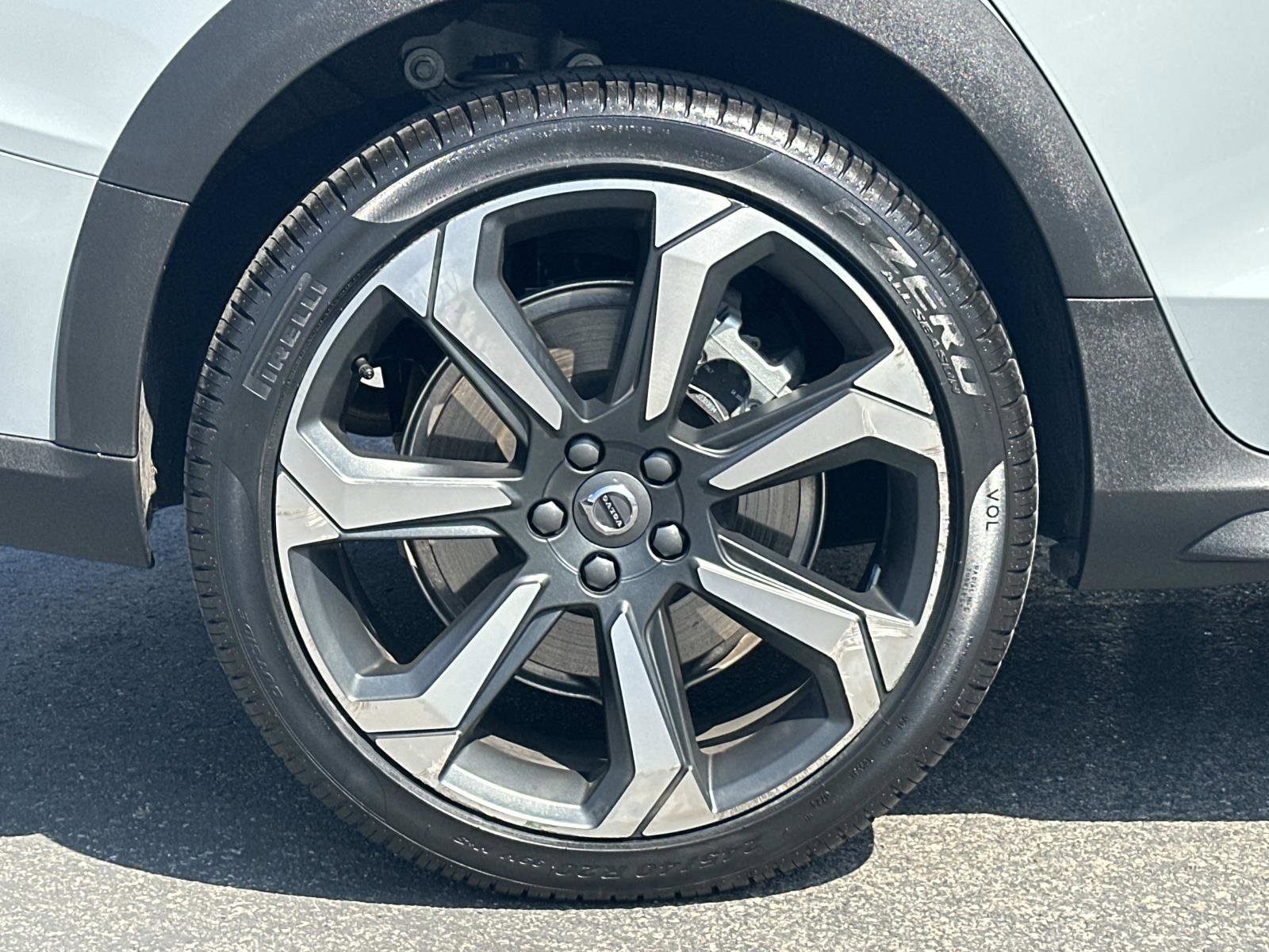 Certified 2026 Volvo V60 B5 Cross Country Plus w/ Climate Package image 27