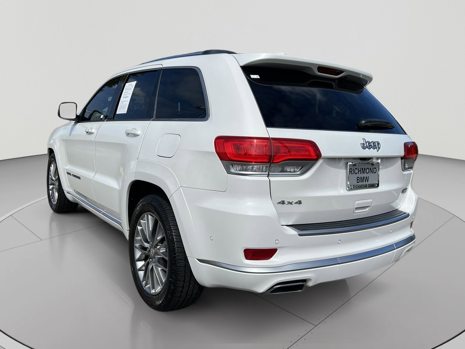 Used 2018 Jeep Grand Cherokee Summit AWD/4WD image 3