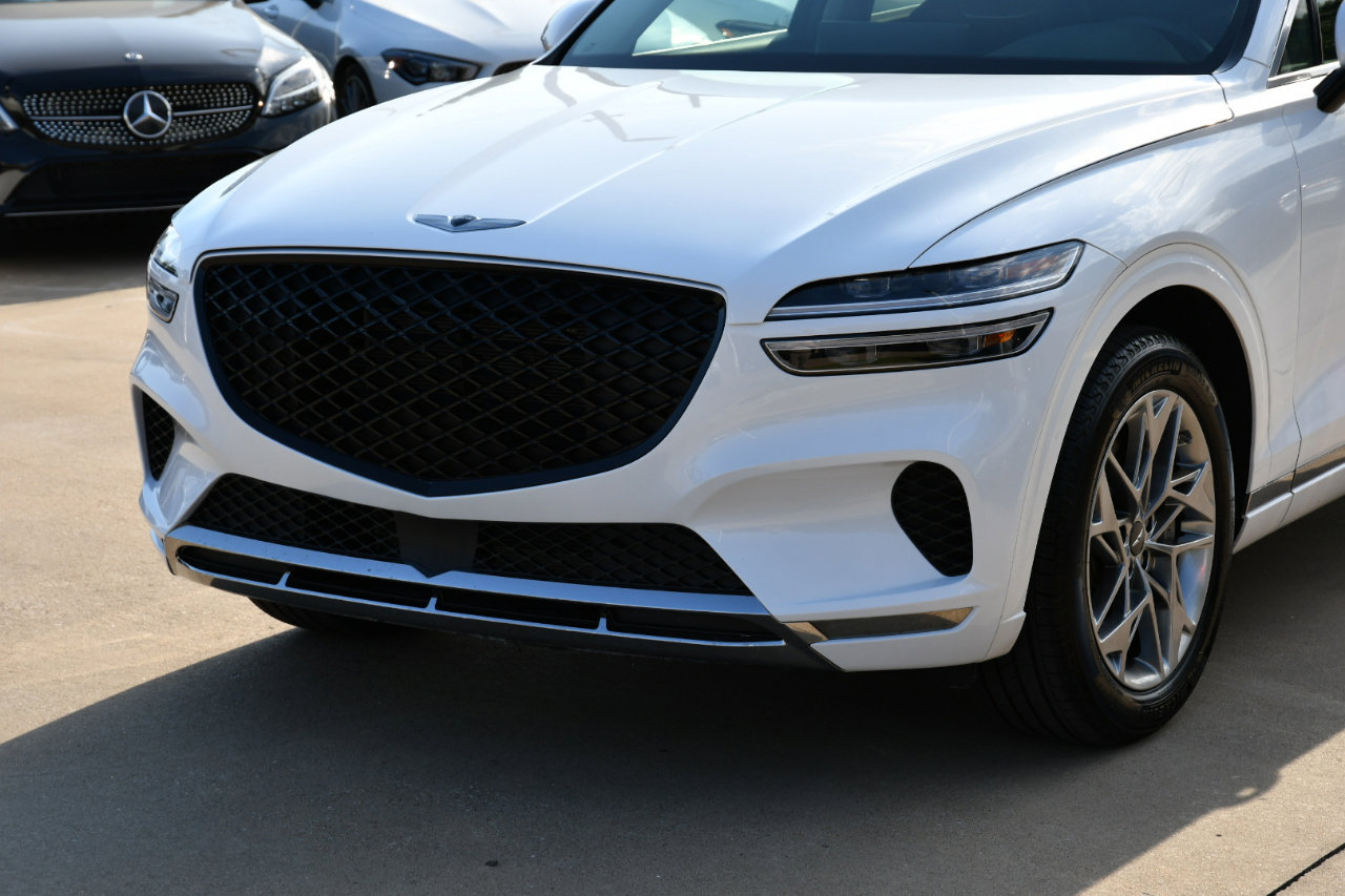 Used 2025 Genesis GV70 2.5T image 3