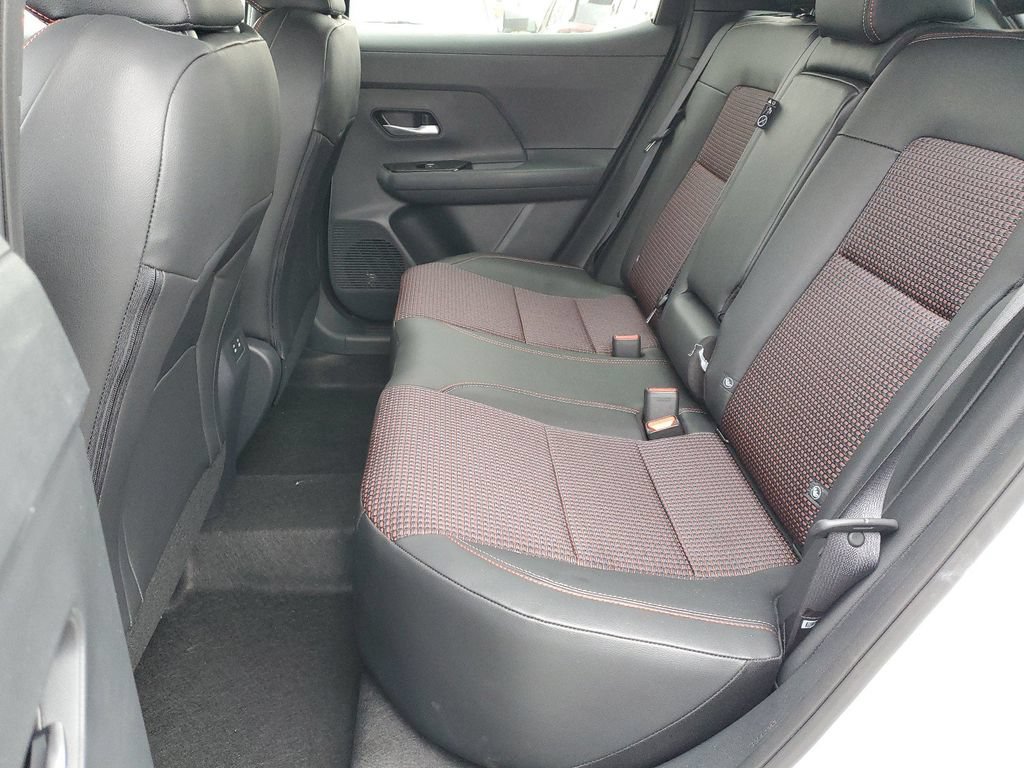 New 2026 Nissan Kicks SR w/ Cold Weather Package AWD/4WD image 11
