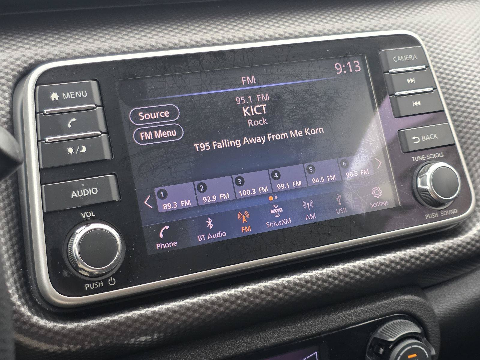 Used 2018 Nissan Kicks SV FWD image 19