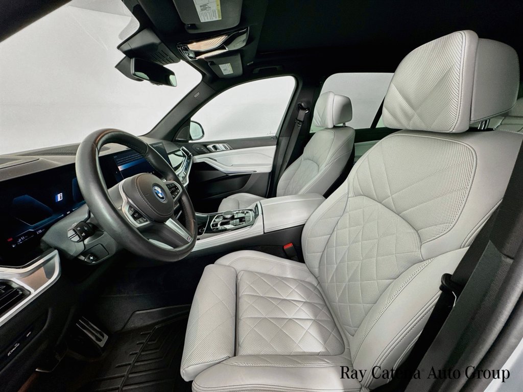 Used 2025 BMW X5 xDrive50e w/ M Sport Package AWD/4WD image 21