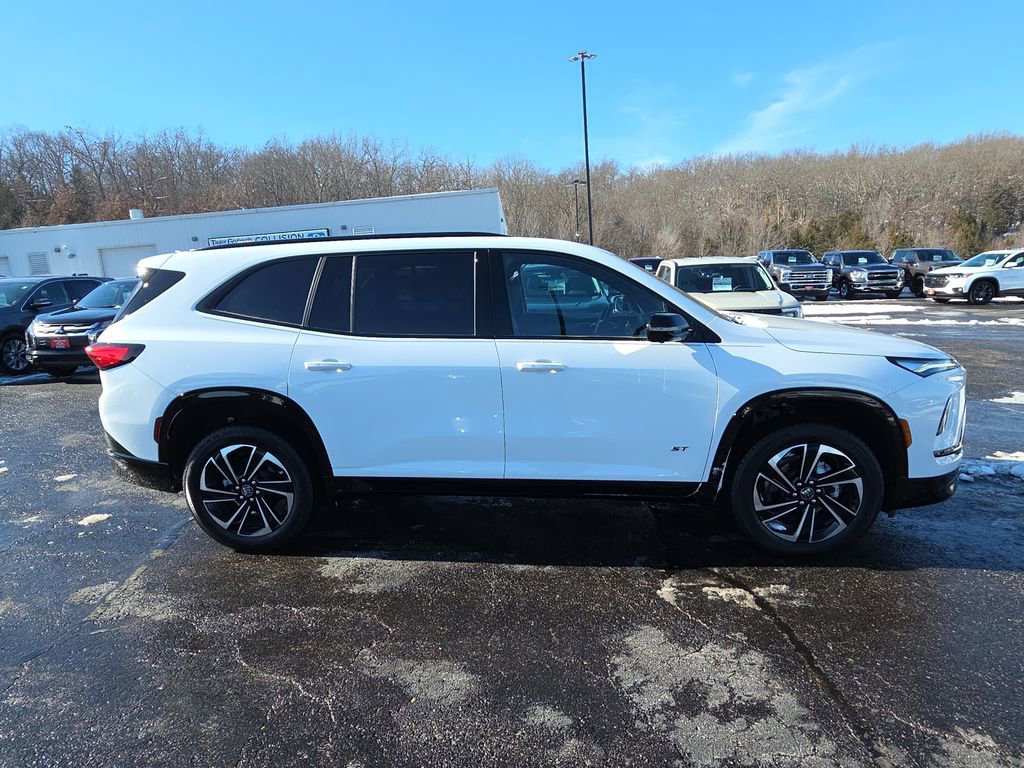 Used 2025 Buick Enclave Sport Touring image 9