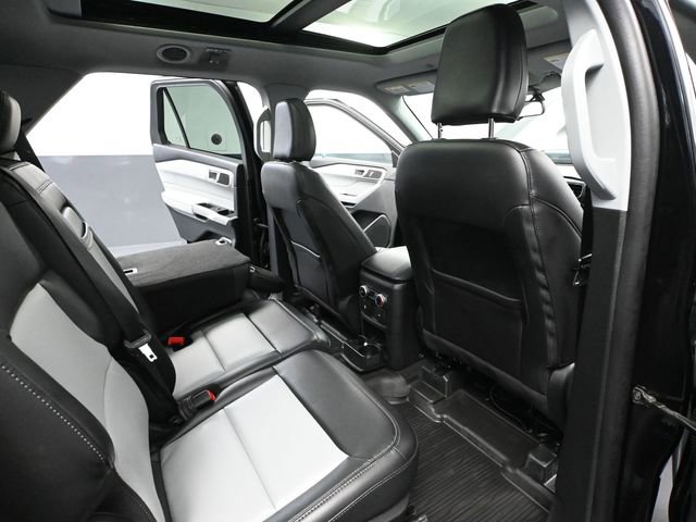 Used 2024 Ford Explorer XLT w/ XLT Sport Appearance Package image 56