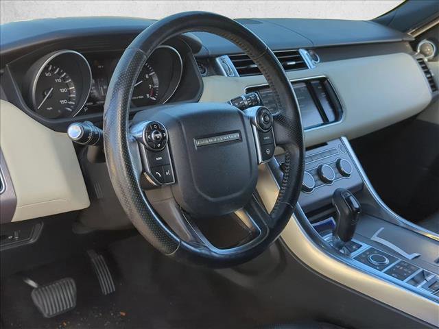 Used 2014 Land Rover Range Rover Sport HSE image 9