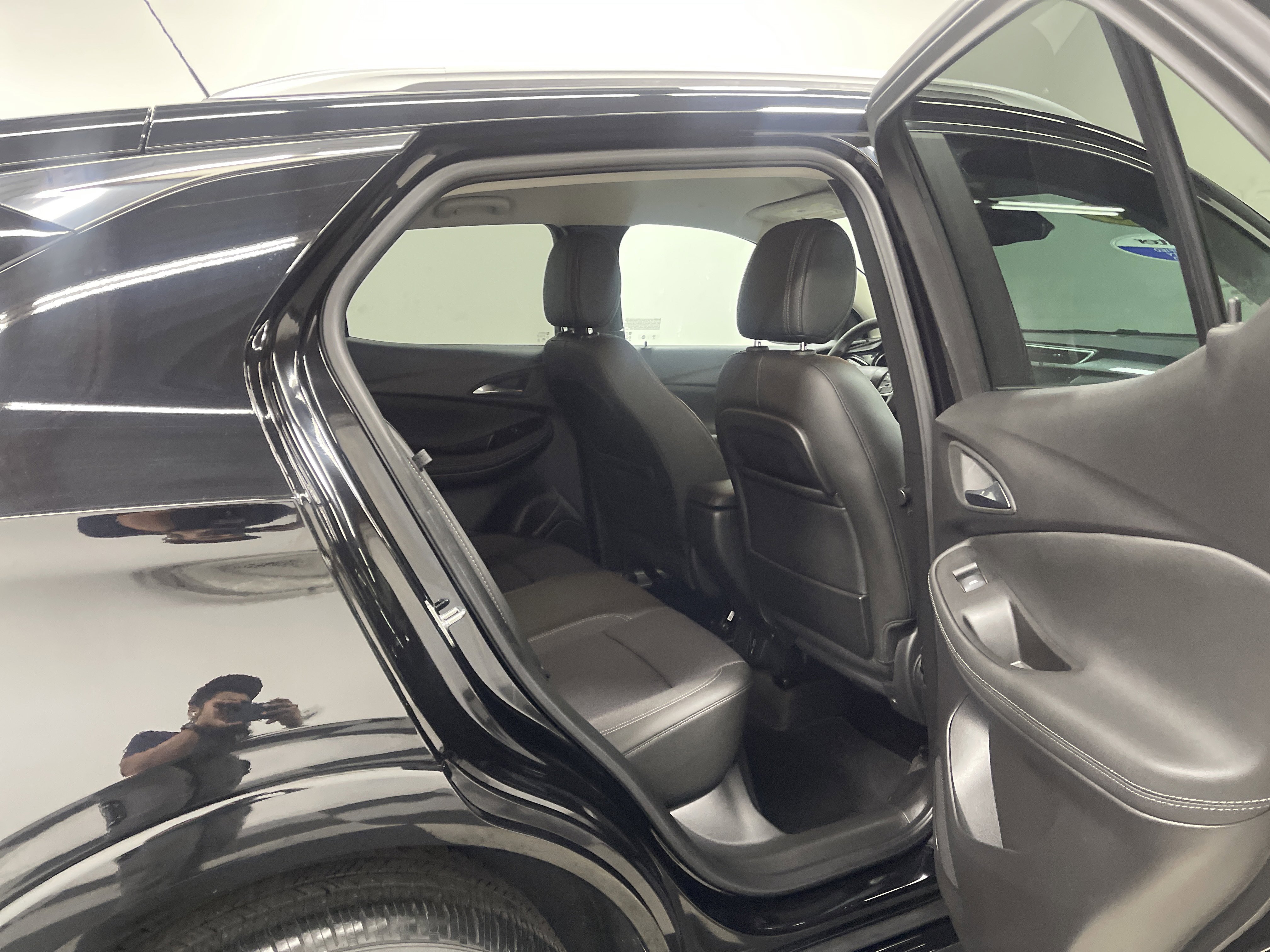 Used 2023 Buick Encore GX Select w/ Sport Touring Package image 21