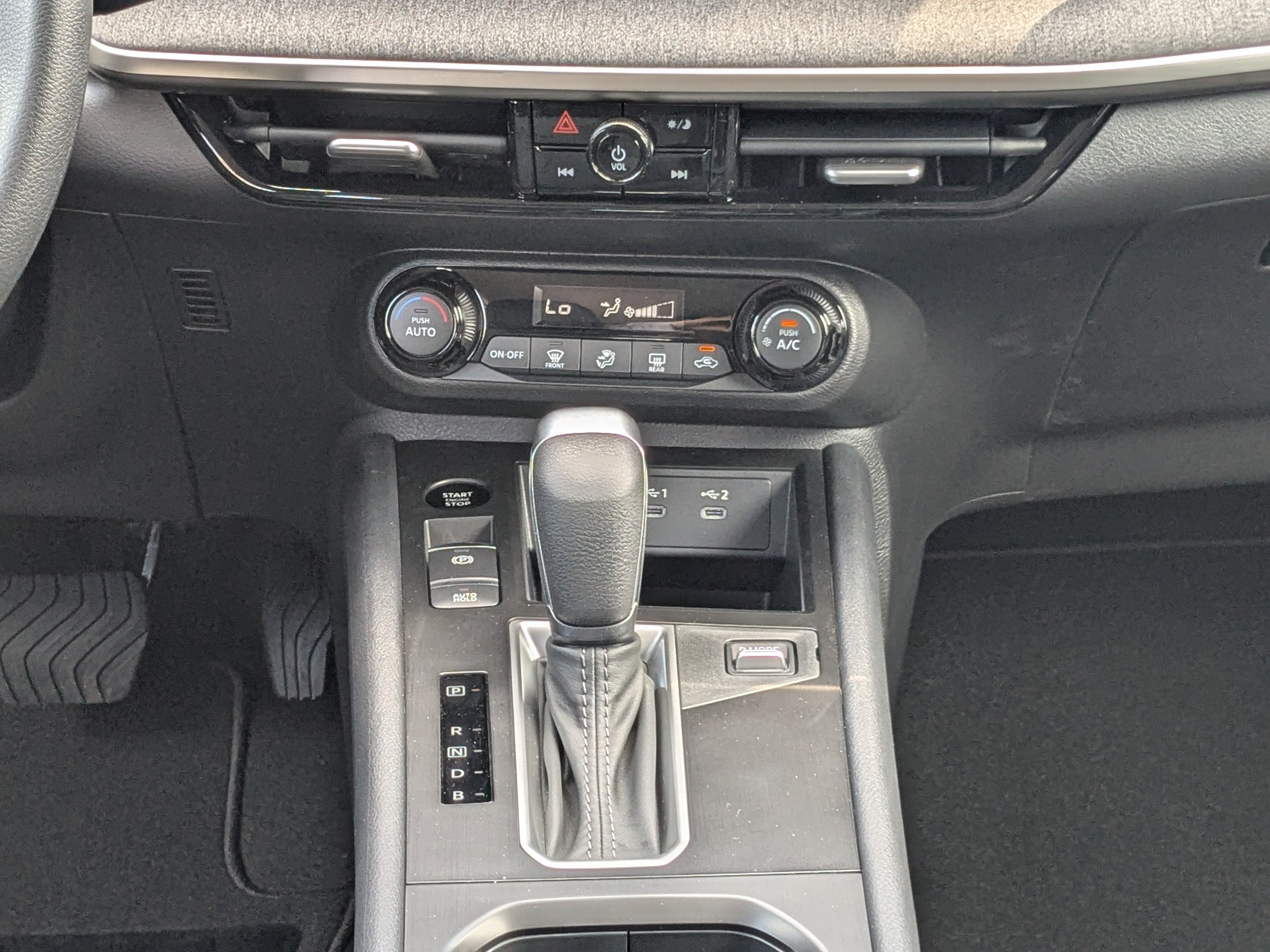 New 2026 Nissan Kicks SV FWD image 18