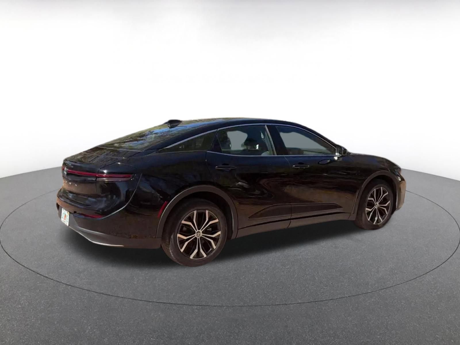 Used 2025 Toyota Crown XLE image 14