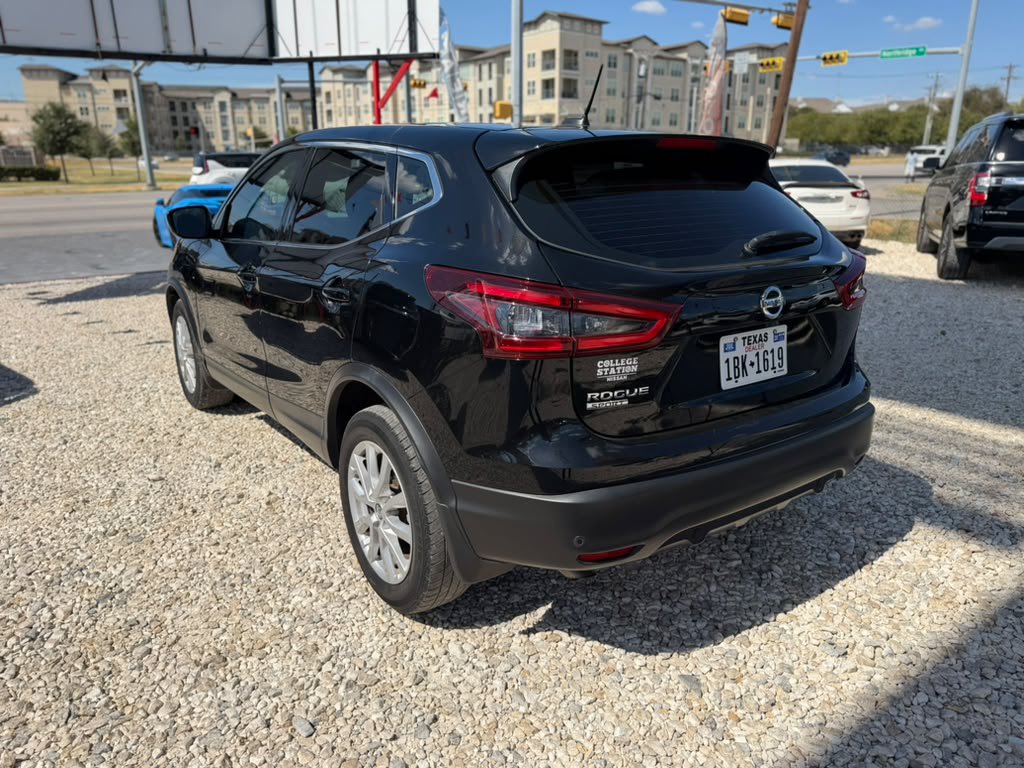 Used 2021 Nissan Rogue Sport S FWD image 5
