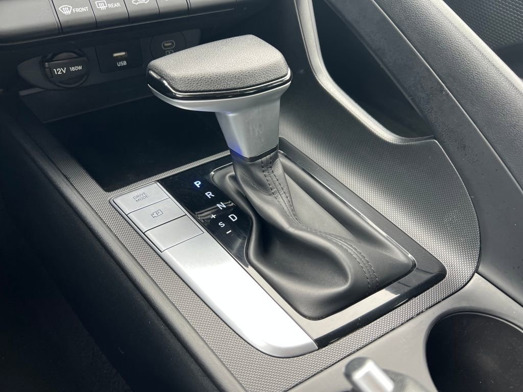 Used 2024 Hyundai Elantra SEL image 29
