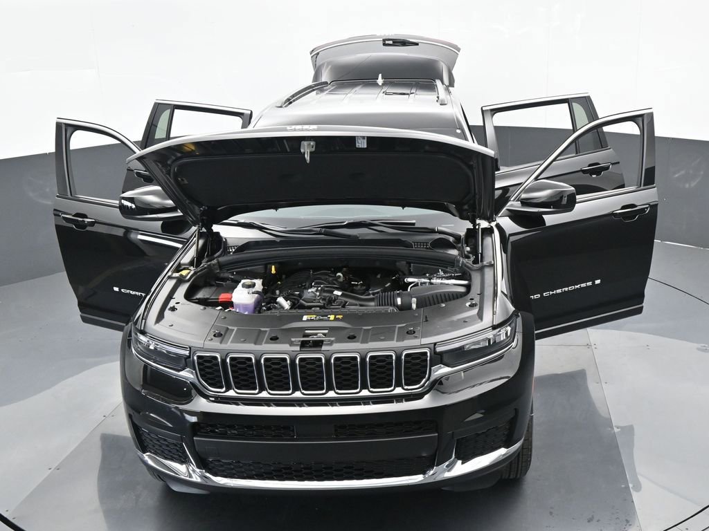 Used 2024 Jeep Grand Cherokee L Laredo w/ Luxury Tech Group I image 59