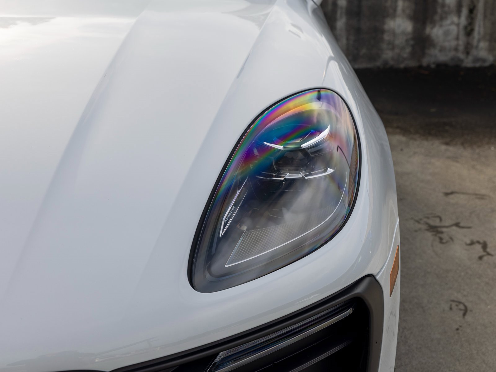 Certified 2023 Porsche Macan image 16