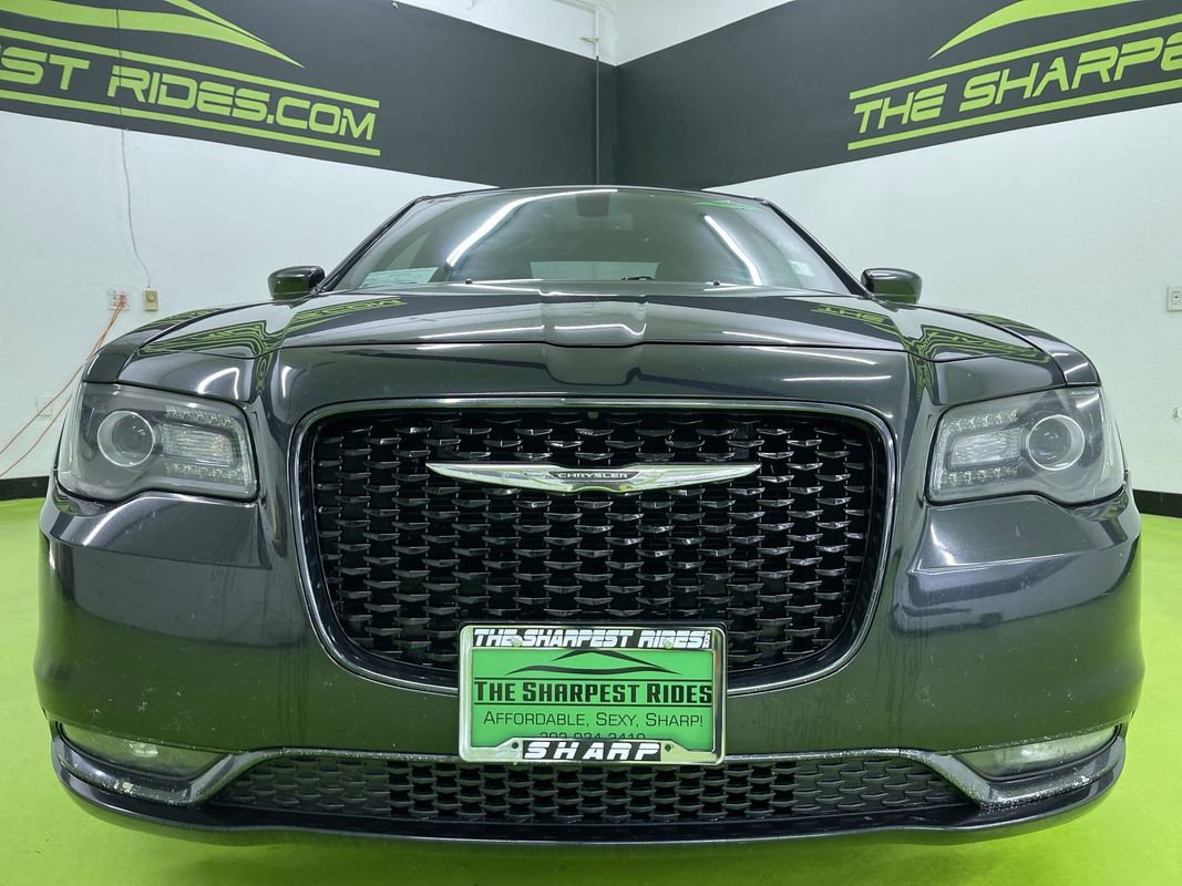 Used 2017 Chrysler 300 S image 3