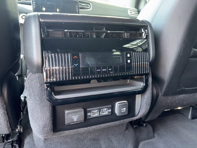 Used 2024 Jeep Wagoneer L 4WD image 13