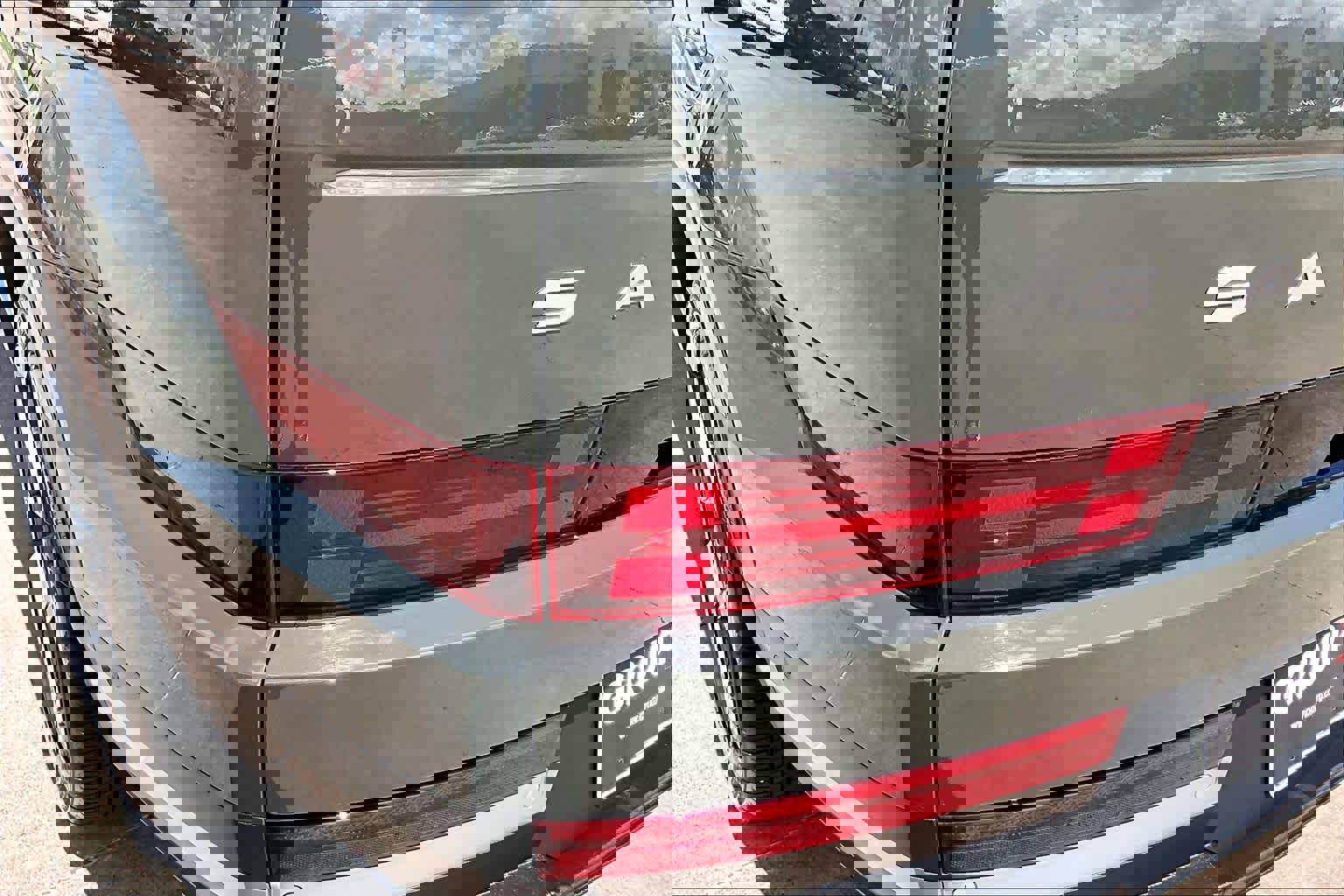 Used 2024 Hyundai Santa Fe Limited image 28