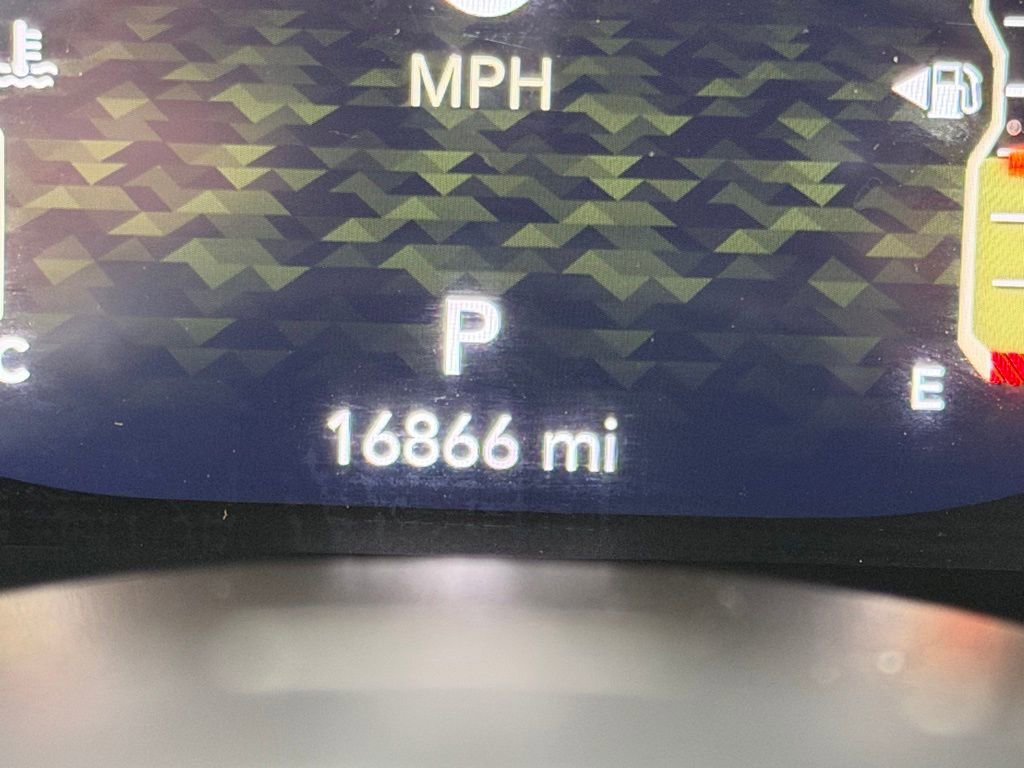 Used 2024 Jeep Wrangler Willys image 14