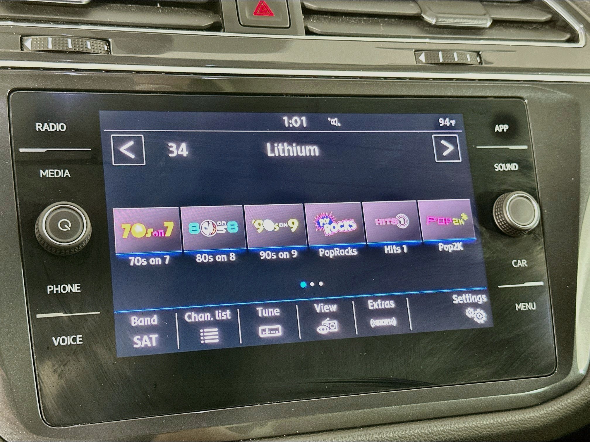 Used 2019 Volkswagen Tiguan SE w/ Panoramic Sunroof Package FWD image 21