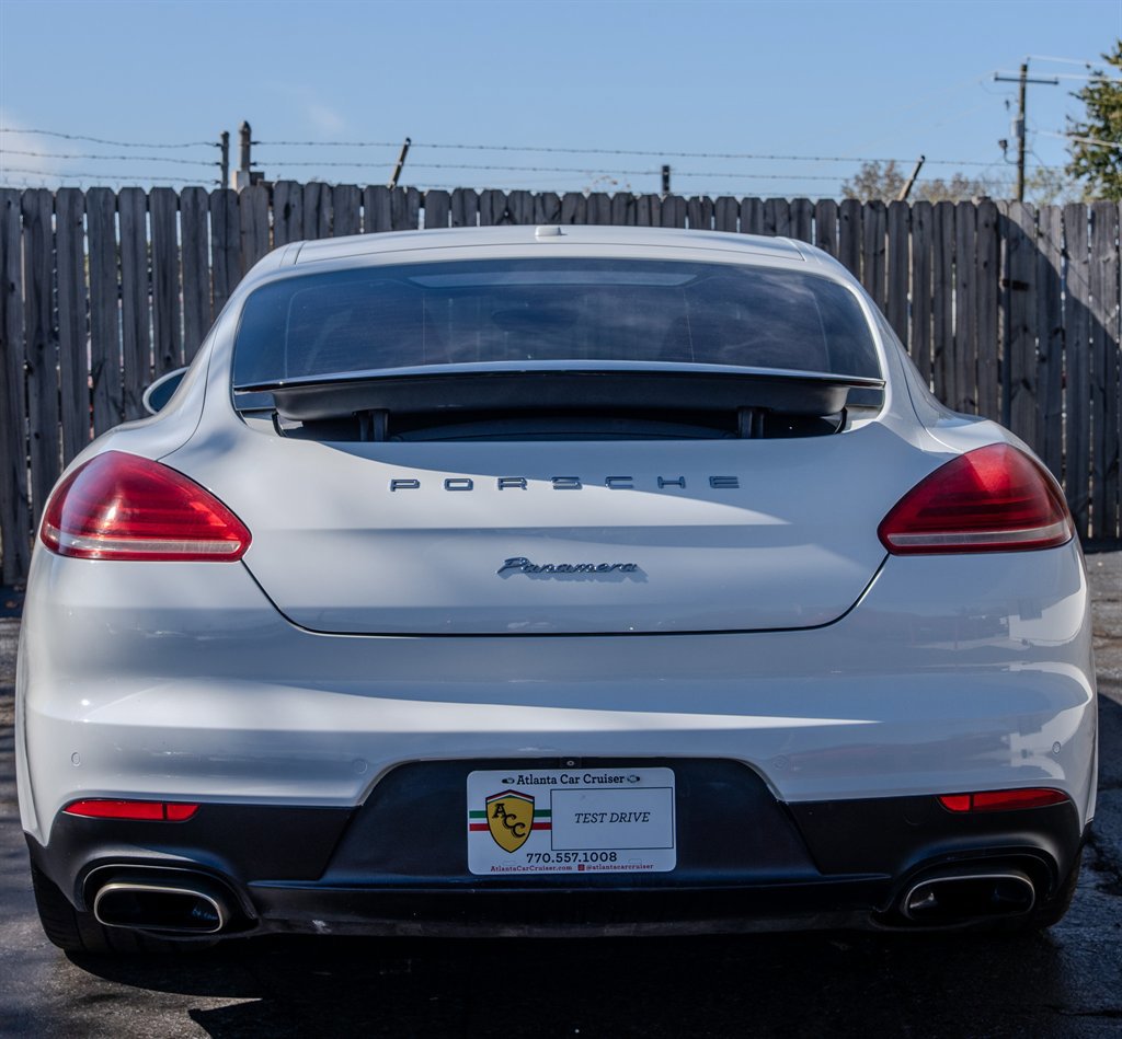 Used 2014 Porsche Panamera 4 image 3