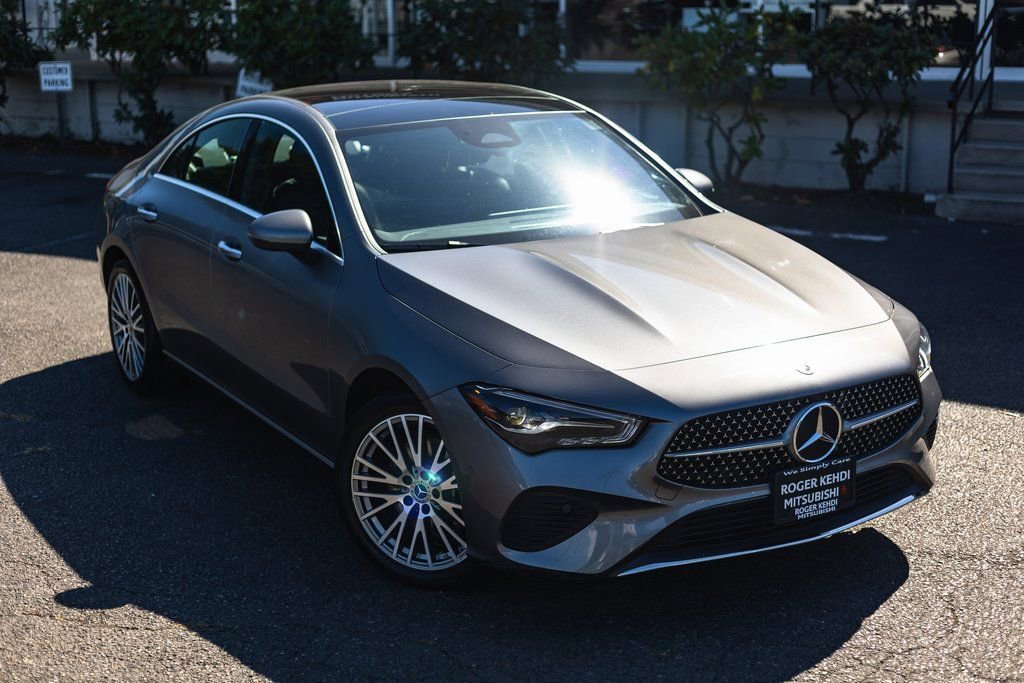 Used 2025 Mercedes-Benz CLA 250 4MATIC image 2