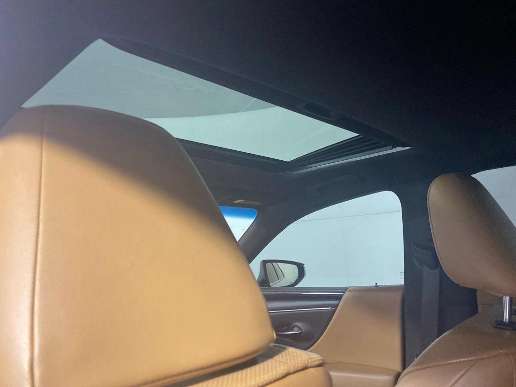 Used 2019 Lexus ES 350 w/ Accessory Package 2 FWD image 15