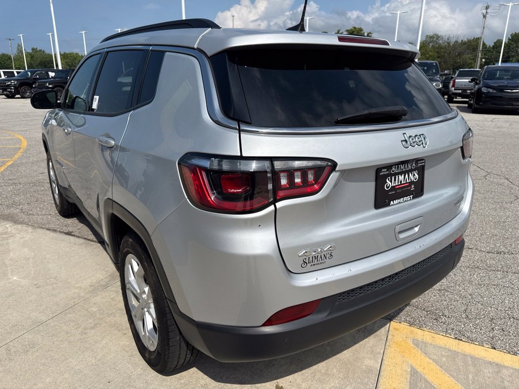 Used 2024 Jeep Compass Latitude AWD/4WD image 9
