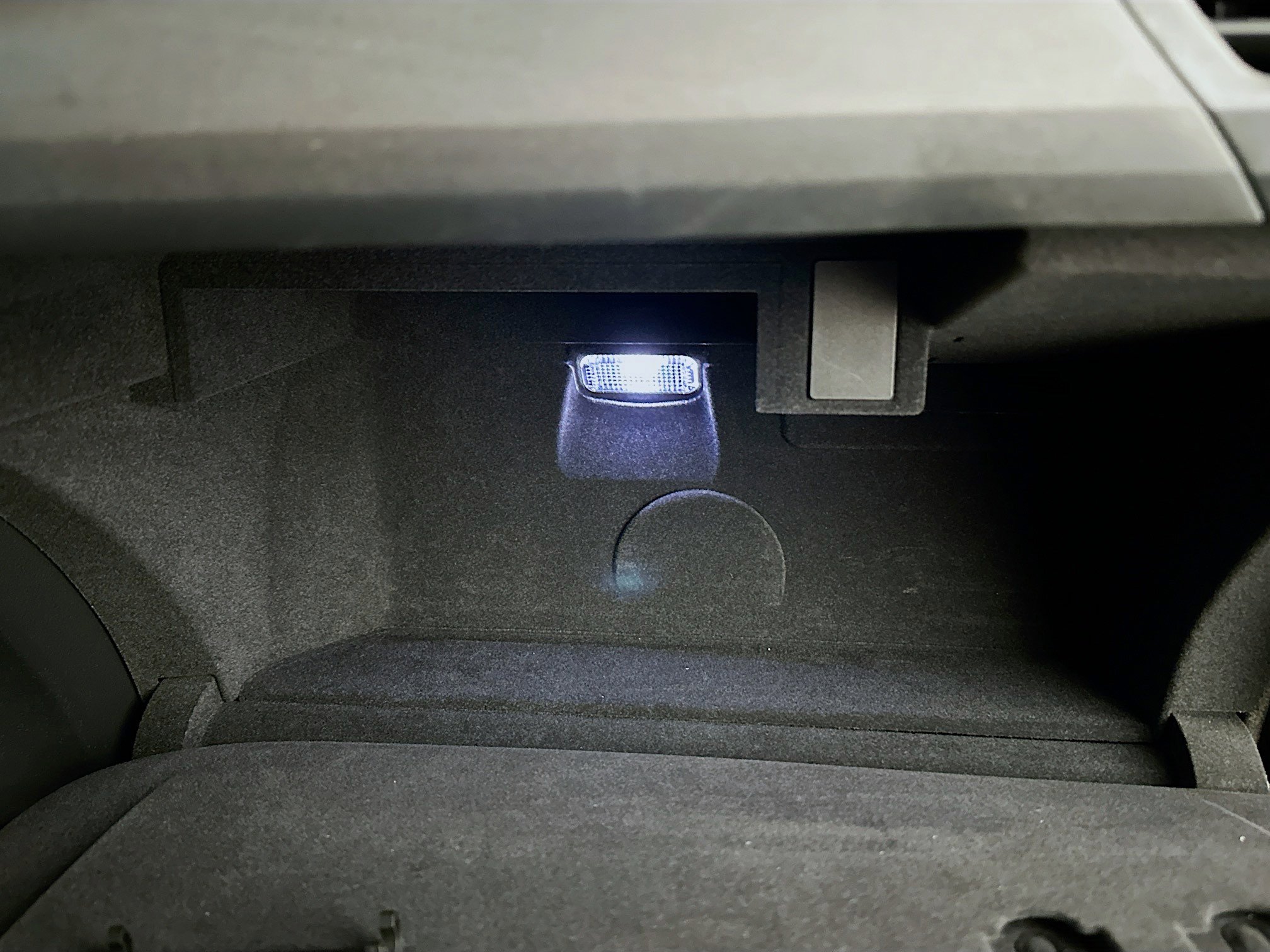 Used 2021 Audi e-tron Premium Plus w/ Premium Plus Package image 32