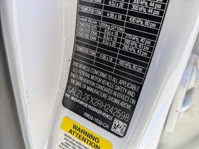 Used 2024 Land Rover Range Rover Evoque Dynamic SE image 27