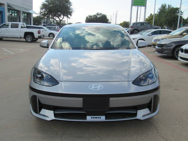 Used 2023 Hyundai Ioniq 6 SEL image 2