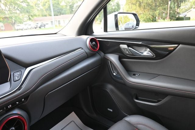 Used 2024 Chevrolet Blazer RS w/ Enhanced Convenience Package AWD/4WD image 28